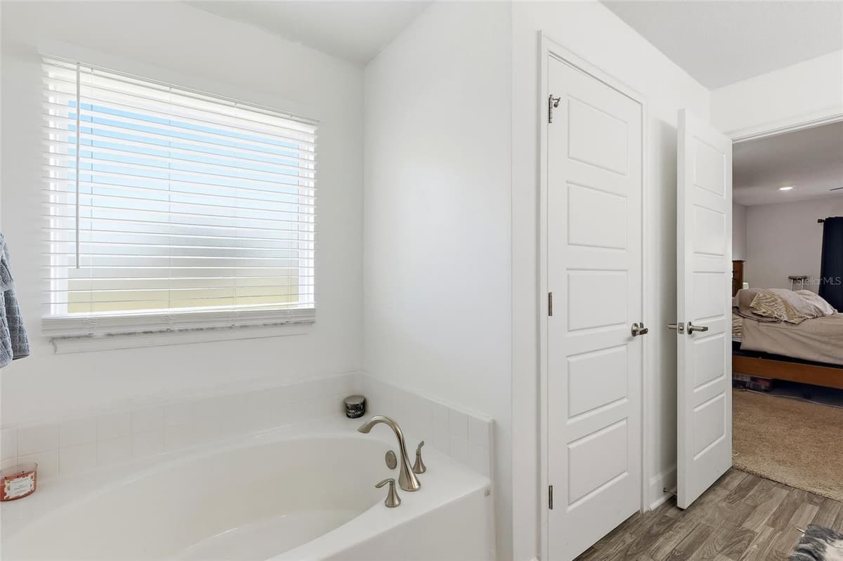 5513 MYRTLE DRIVE — photo 27 of 58