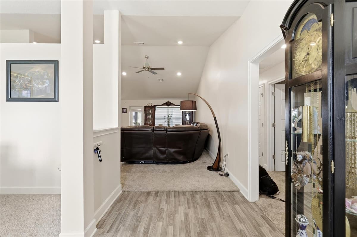 5513 MYRTLE DRIVE — photo 3 of 58