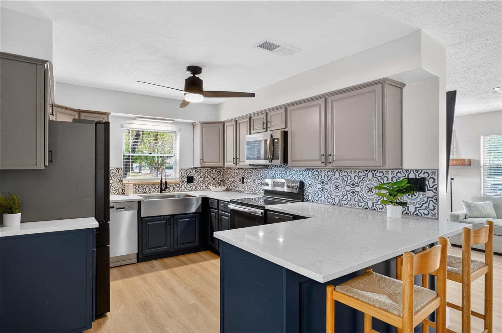 5700 16TH AVENUE — photo 9 of 52