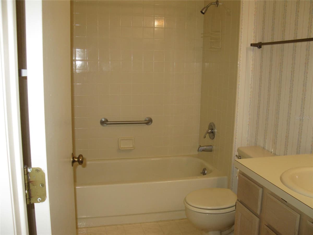 169 DARTMOUTH DRIVE — photo 17 of 17