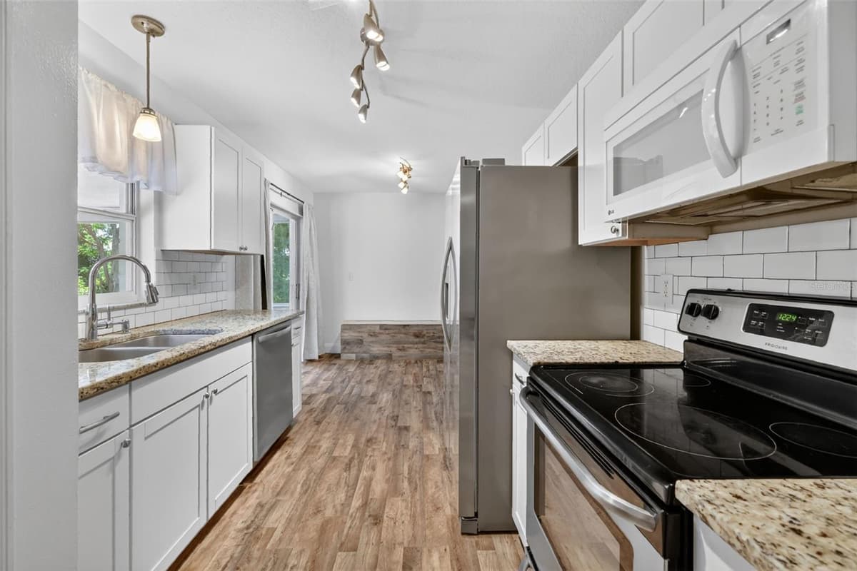 36 BAY RIDGE LOOP — photo 16 of 32