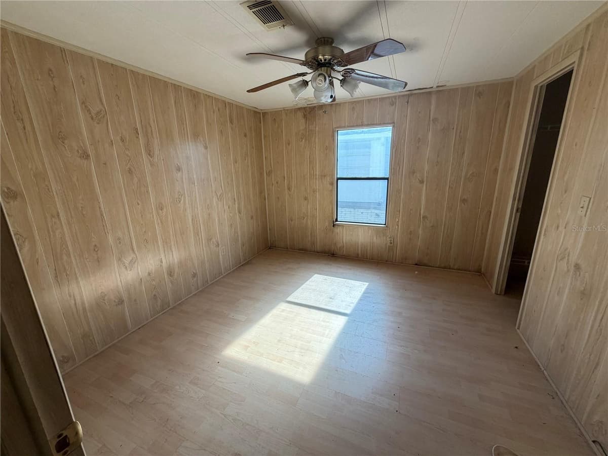 1007 CASSANDRA LANE — photo 8 of 9