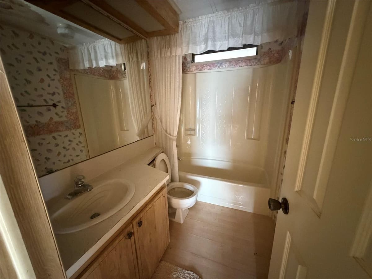 1007 CASSANDRA LANE — photo 7 of 9