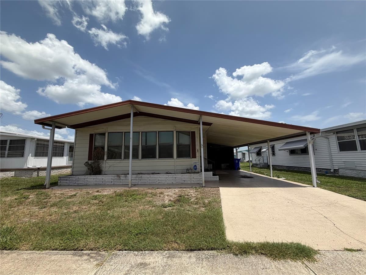 1007 CASSANDRA LANE — photo 1 of 9