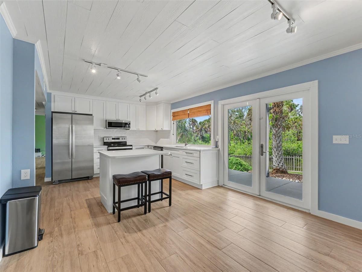 8720 BETTY STREET — photo 21 of 91