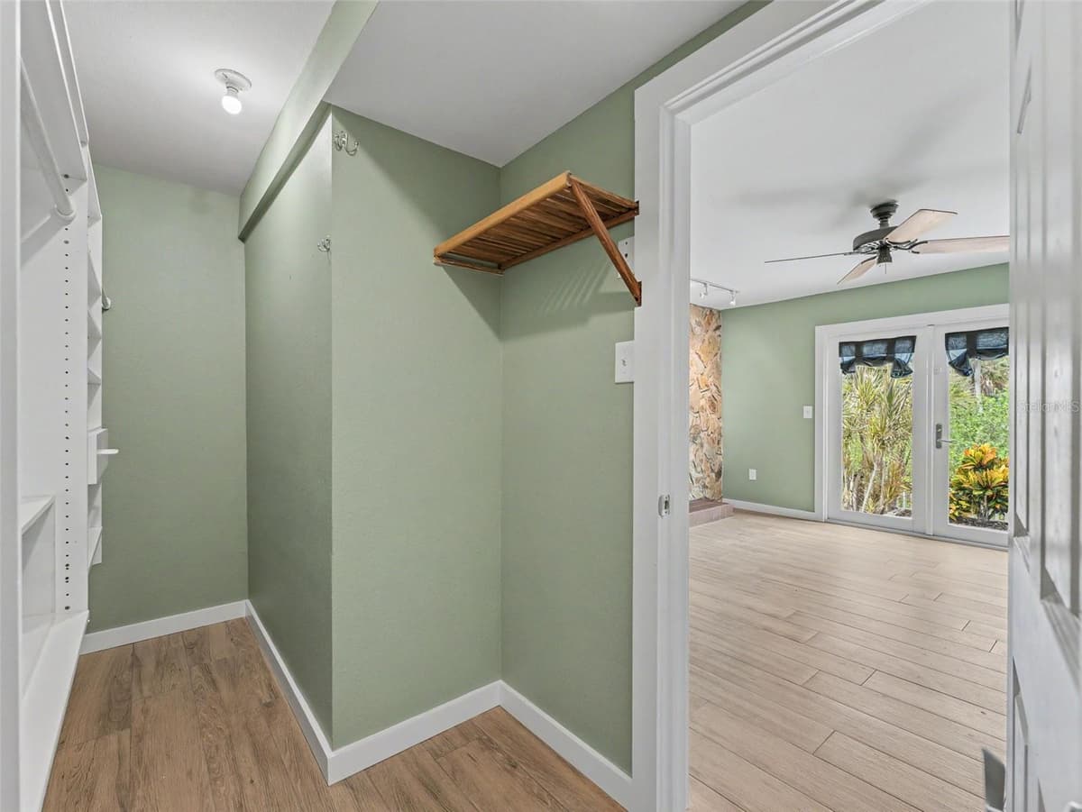 8720 BETTY STREET — photo 39 of 91