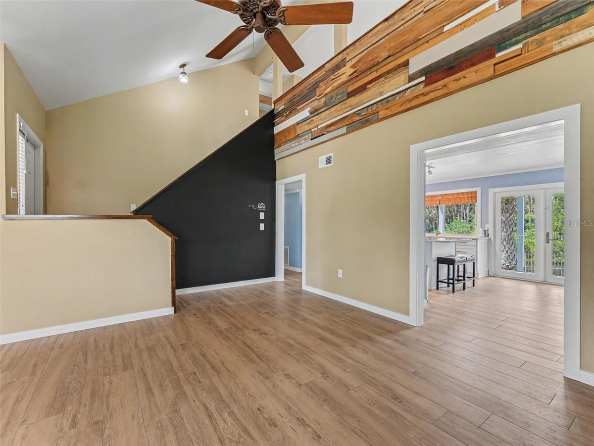 8720 BETTY STREET — photo 17 of 91