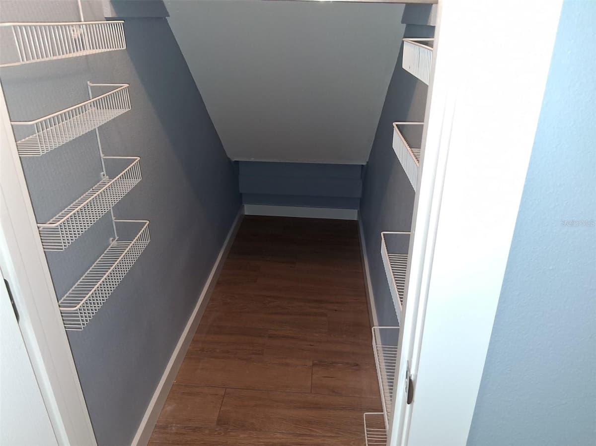 8720 BETTY STREET — photo 29 of 91