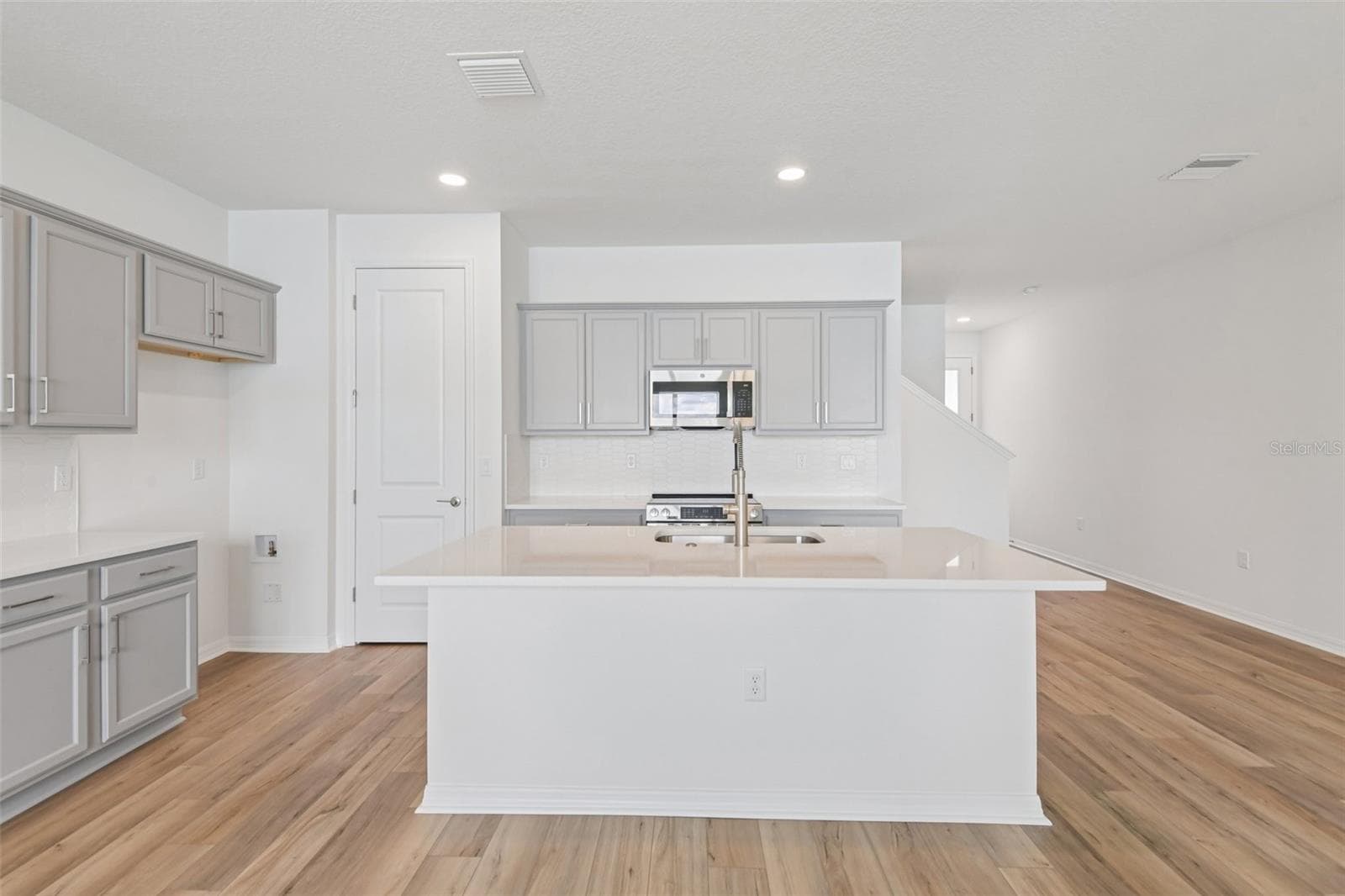 31542 AZURE BEACH DRIVE — photo 12 of 39