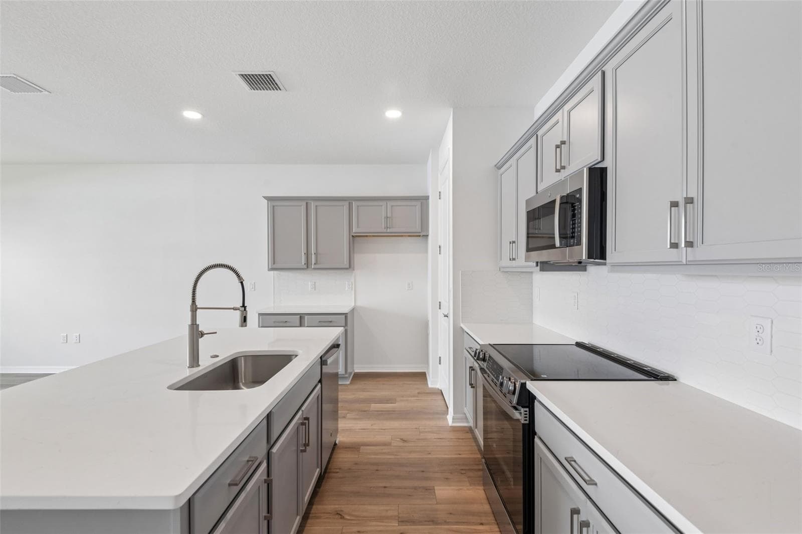 31542 AZURE BEACH DRIVE — photo 7 of 39