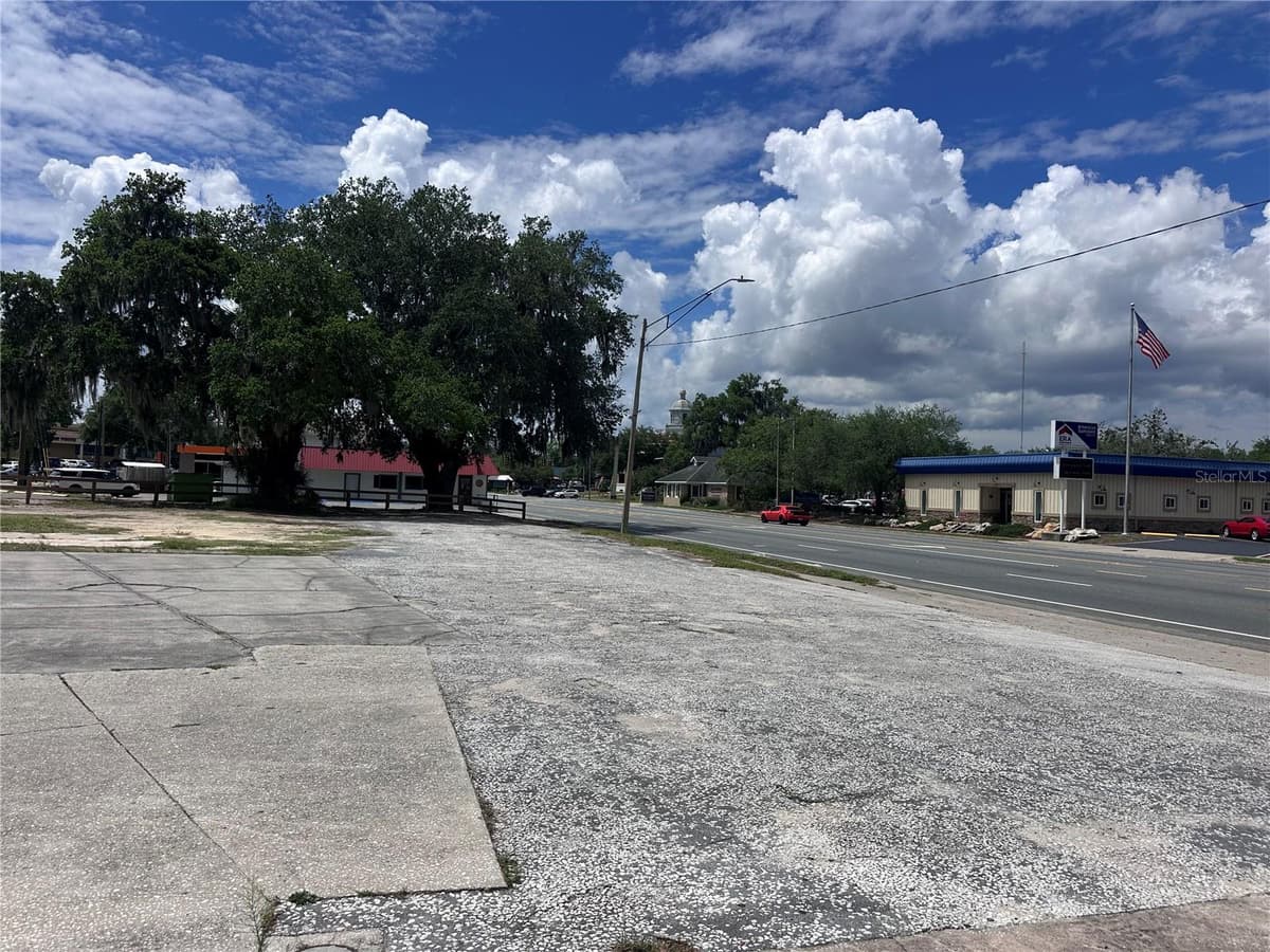 US hwy 41 GRACE STREET STREET — photo 3 of 6