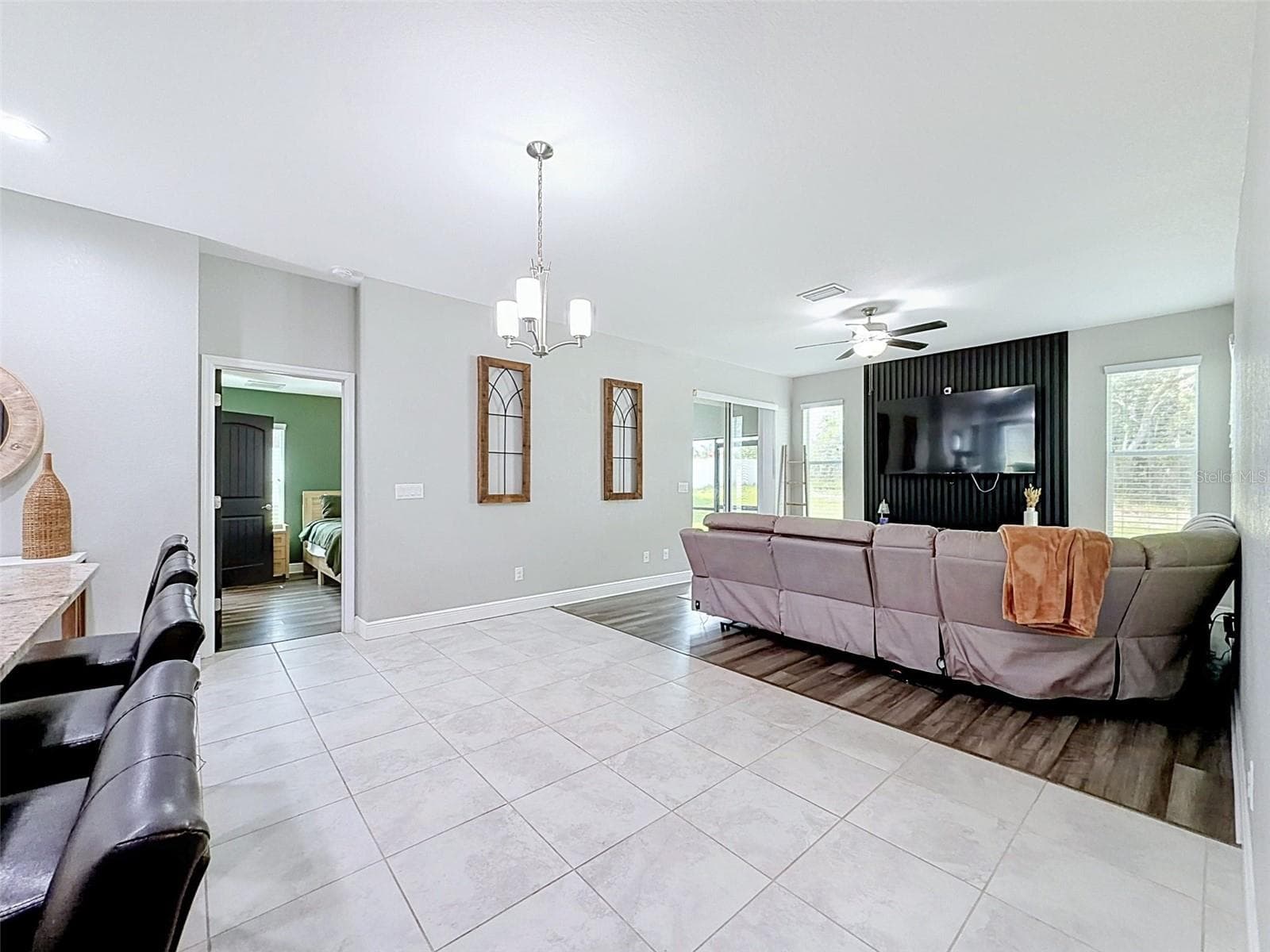 11370 MIRAGE AVENUE — photo 12 of 31