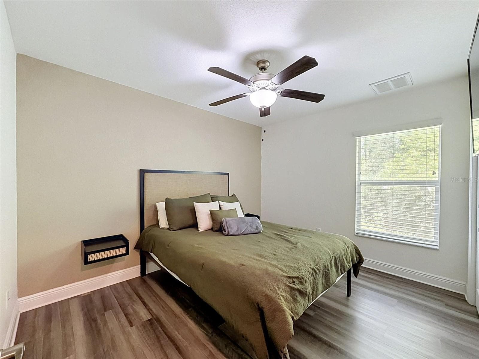 11370 MIRAGE AVENUE — photo 16 of 31