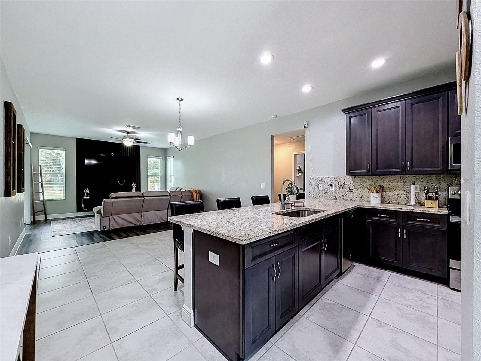 11370 MIRAGE AVENUE — photo 6 of 31