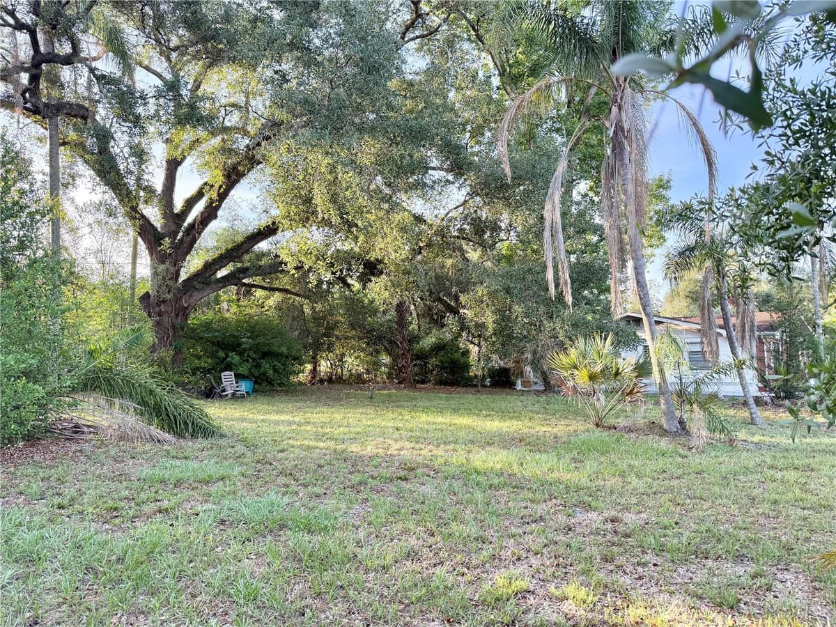 304 SPRINGDALE PLACE — photo 6 of 7