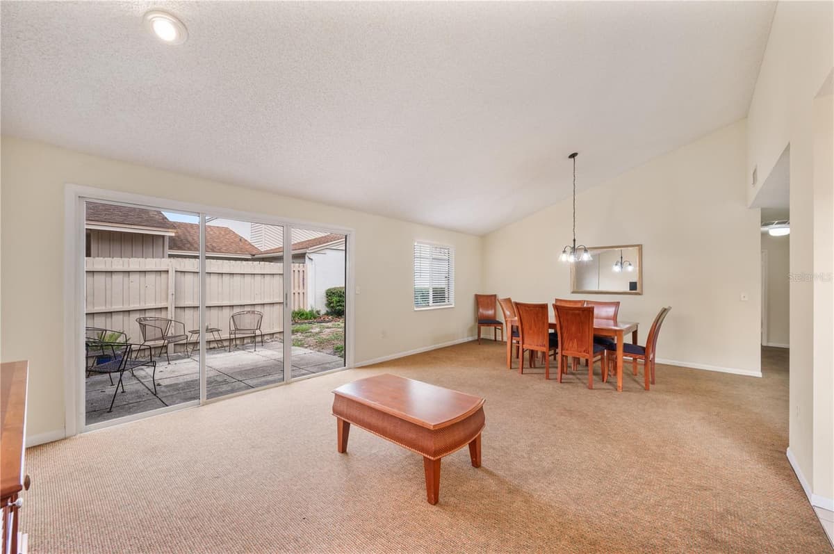 4231 OAK LOOP — photo 8 of 33