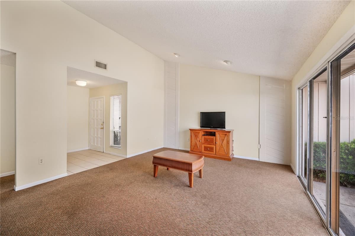 4231 OAK LOOP — photo 9 of 33