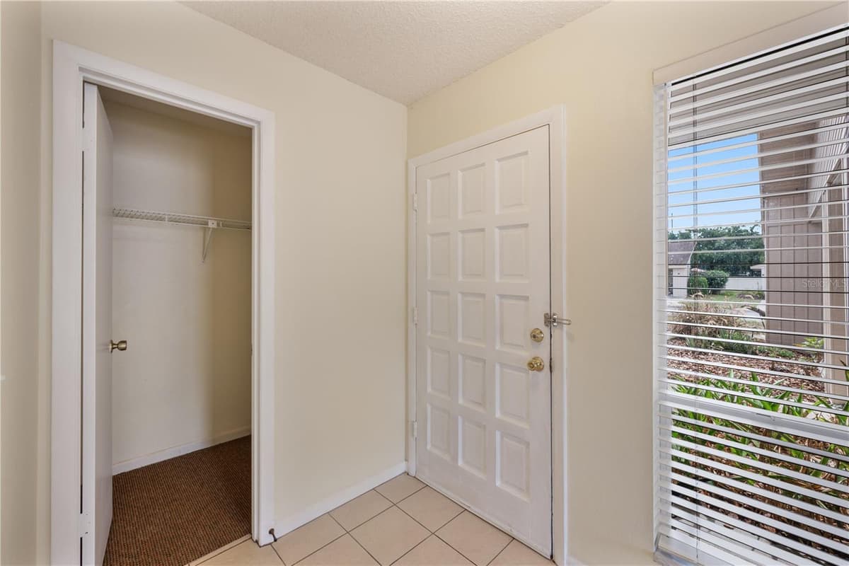 4231 OAK LOOP — photo 5 of 33