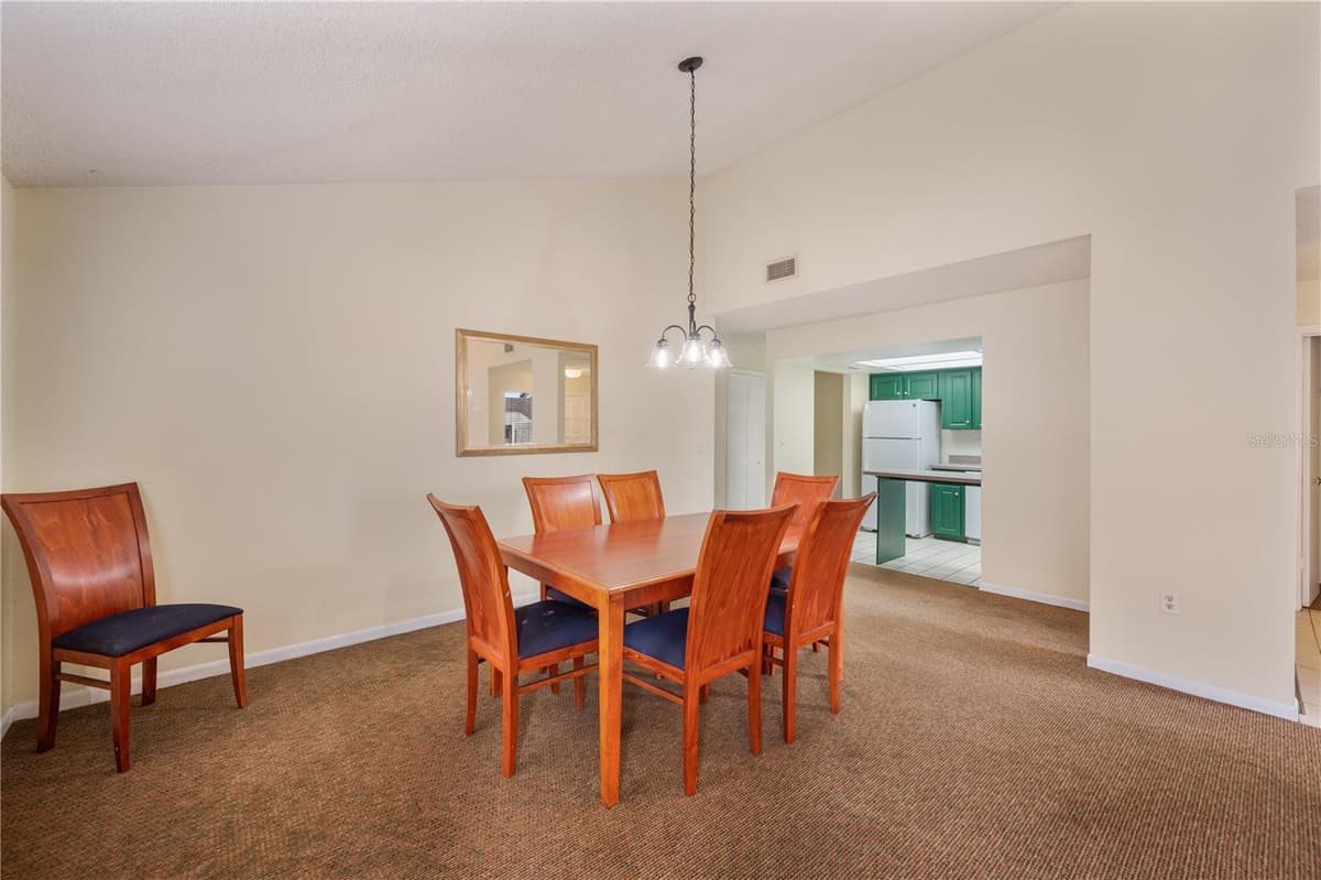 4231 OAK LOOP — photo 11 of 33