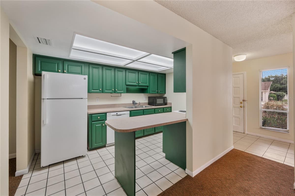 4231 OAK LOOP — photo 12 of 33