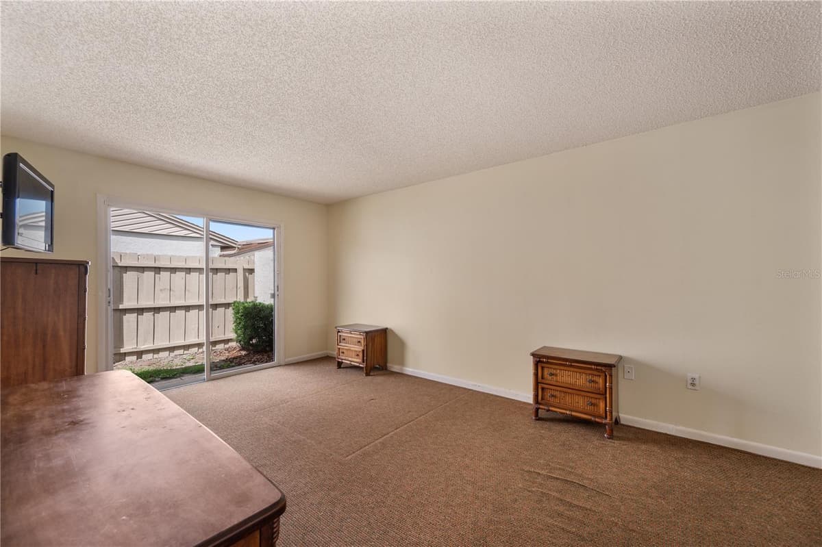 4231 OAK LOOP — photo 17 of 33
