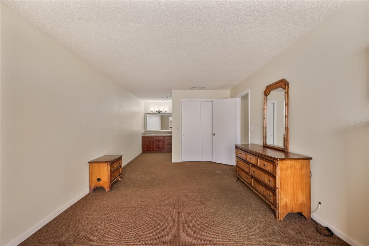 4231 OAK LOOP — photo 18 of 33