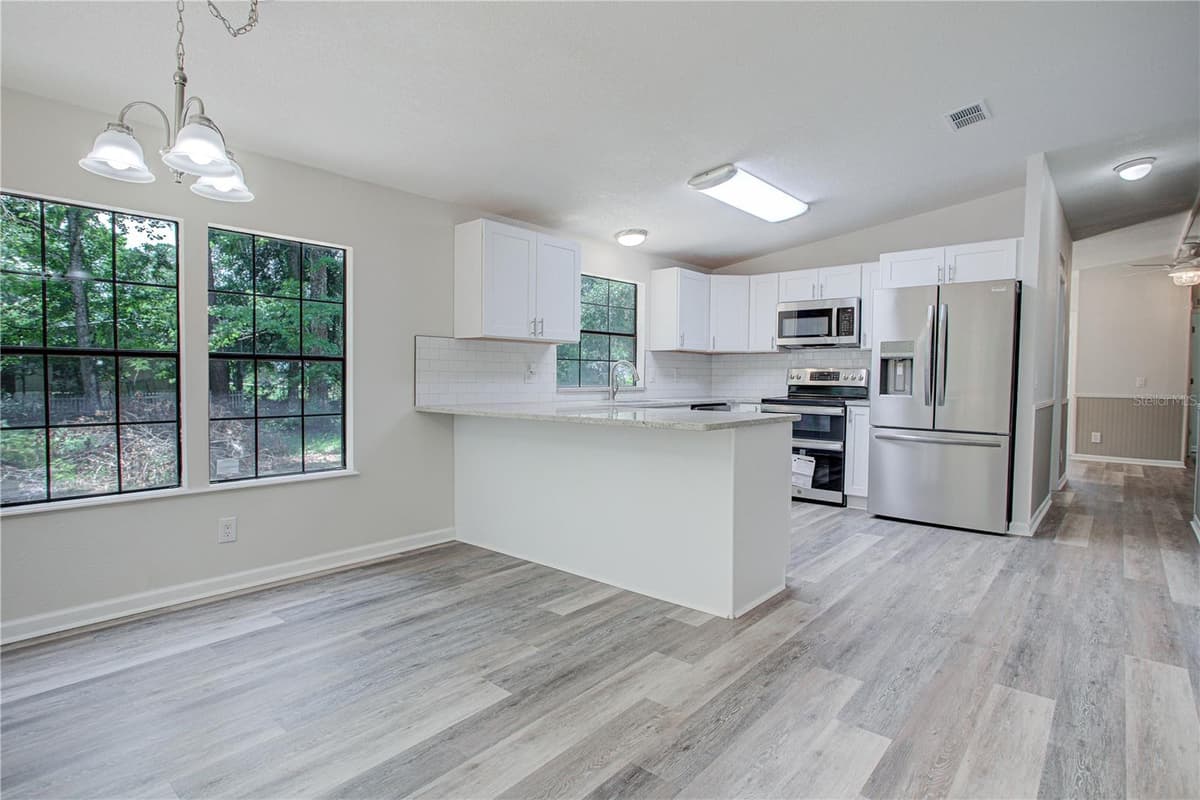 118 WATERWAY DRIVE — photo 30 of 34