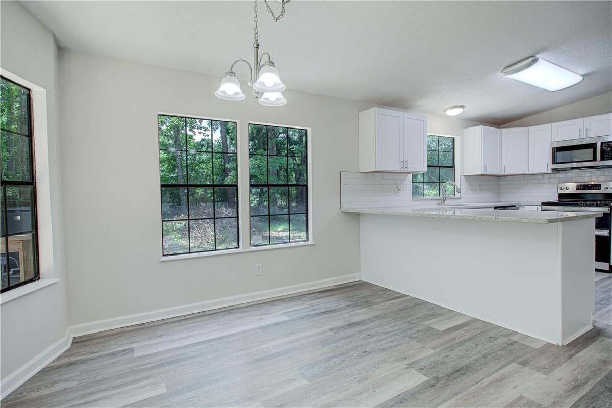 118 WATERWAY DRIVE — photo 29 of 34