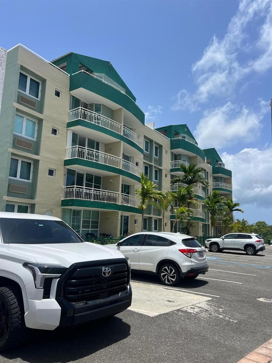 VISTA DEL MAR LUXURY BARRIO ARENALES ROAD 110 — photo 2 of 12