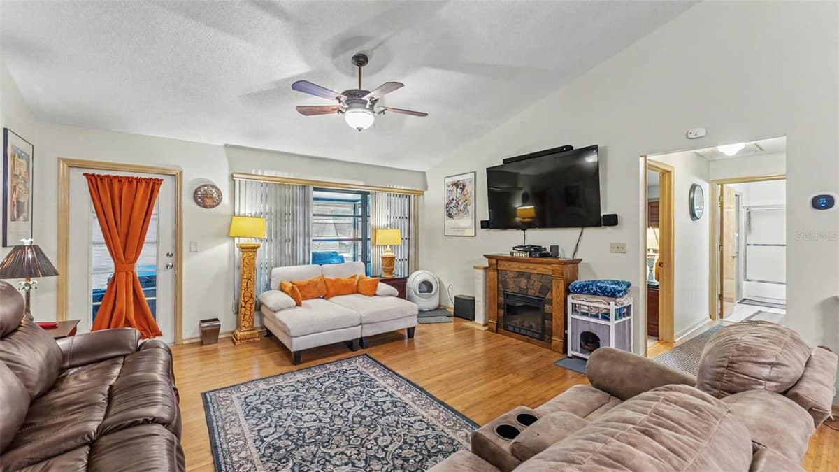 2756 DEL CASA COURT — photo 16 of 42