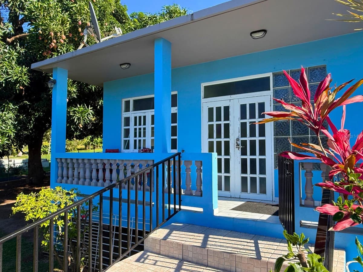 120 CALLE 16 — photo 1 of 20