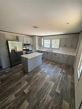 8630 82ND TERRACE — photo 2 of 33