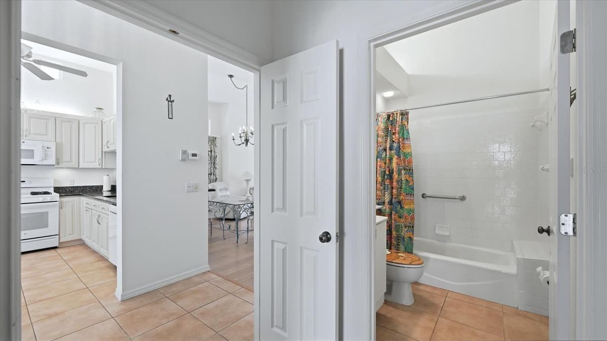 7706 WHITEBRIDGE GLEN — photo 28 of 56