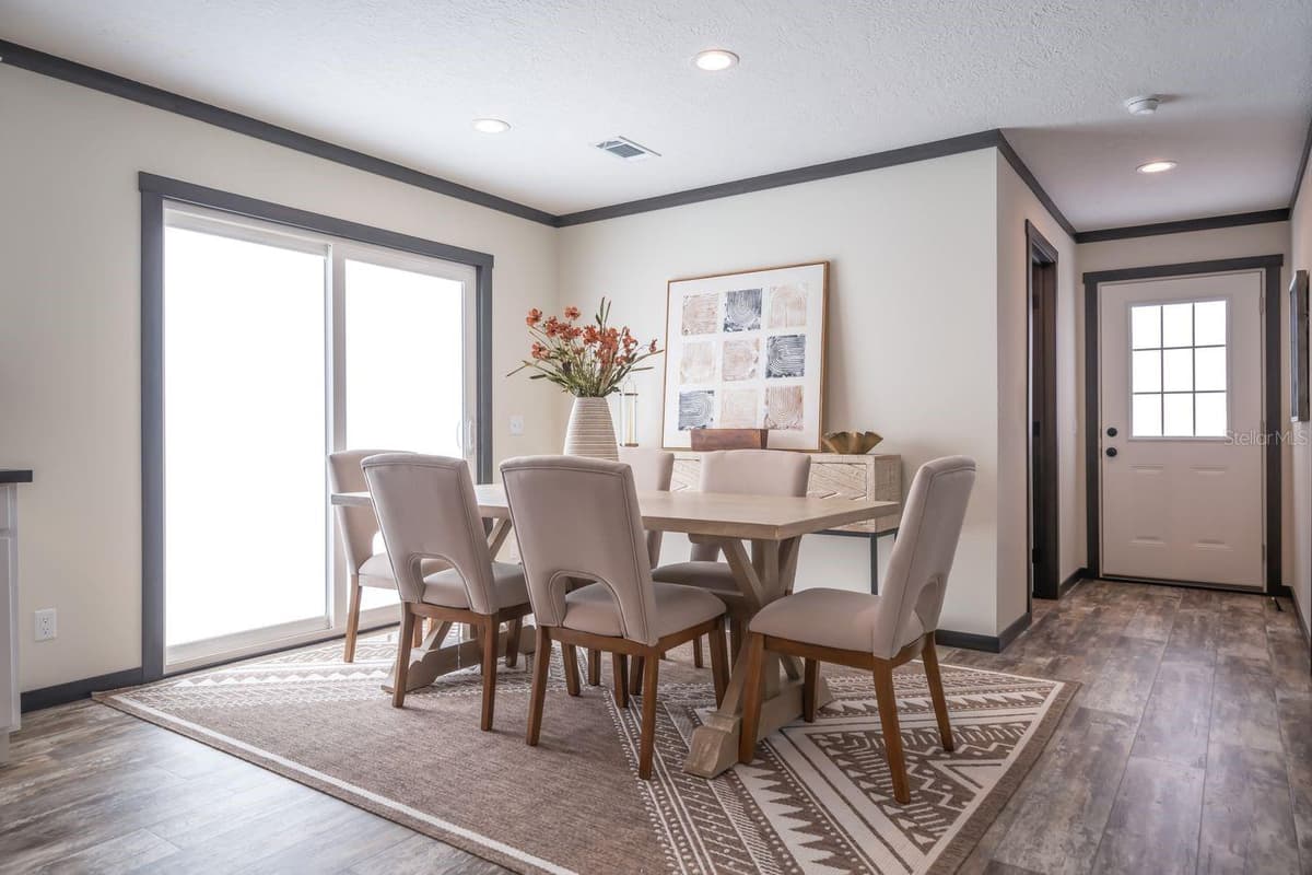 10315 GREGORY AVENUE — photo 13 of 21