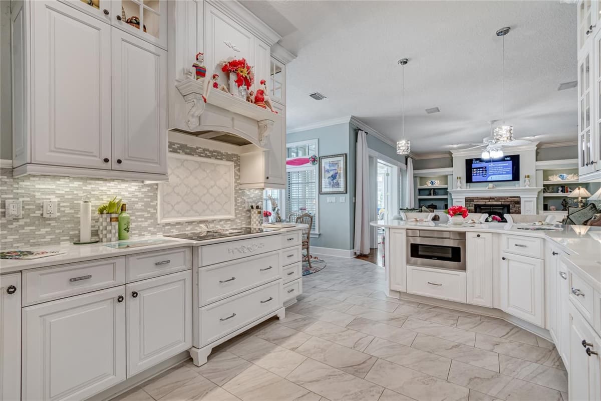 5851 CACHETTE DE RIVIERA COURT — photo 15 of 84
