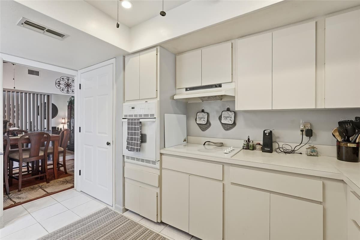 18441 ORANGECREST COURT — photo 15 of 39