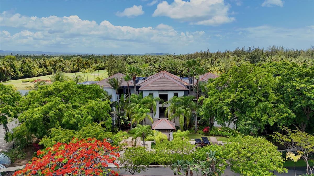7000 BAHIA BEACH BLV LAS VERANDAS — photo 1 of 37