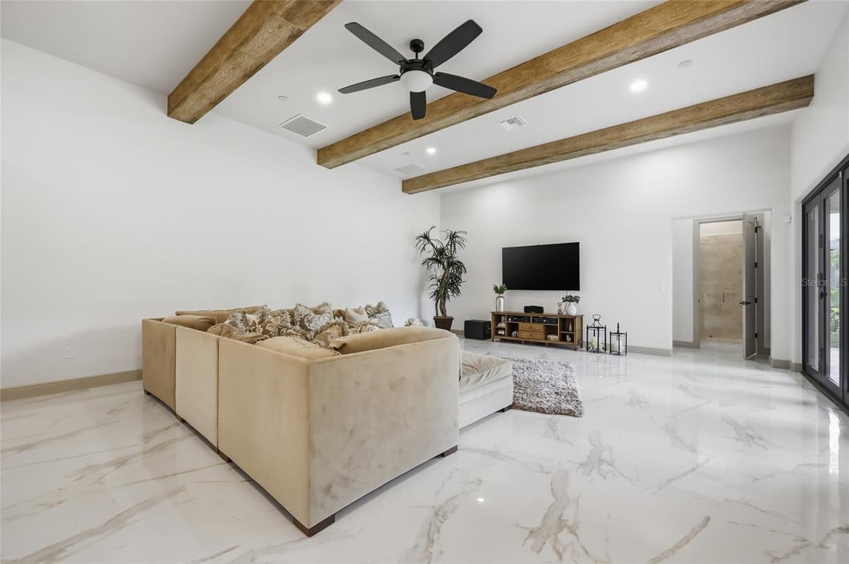 12623 PARK AVENUE — photo 34 of 87