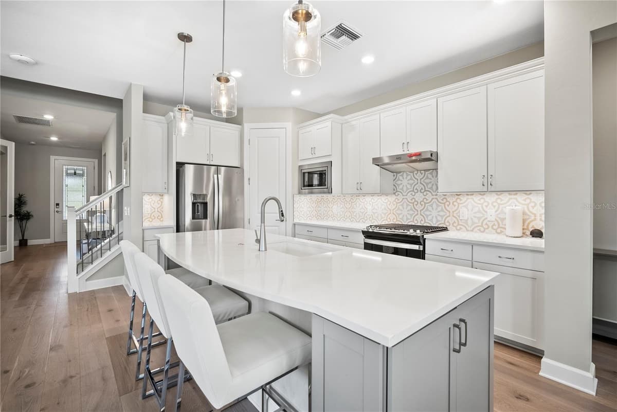 12537 AQUA RESERVE COURT — photo 14 of 47