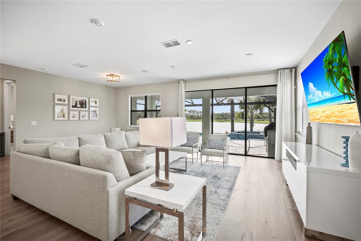 12537 AQUA RESERVE COURT — photo 10 of 47