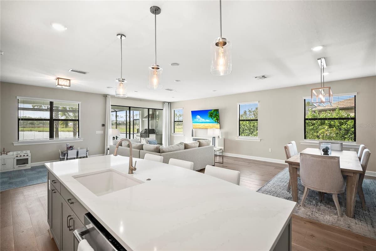 12537 AQUA RESERVE COURT — photo 7 of 47