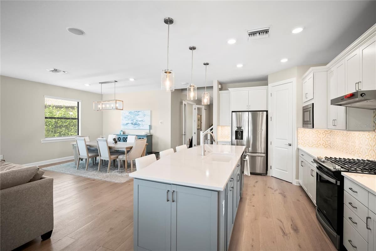 12537 AQUA RESERVE COURT — photo 3 of 47