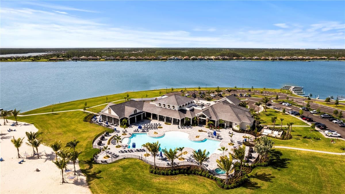 12537 AQUA RESERVE COURT — photo 42 of 47