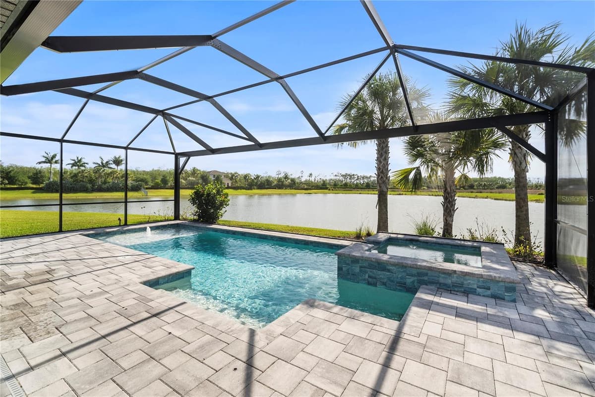 12537 AQUA RESERVE COURT — photo 38 of 47
