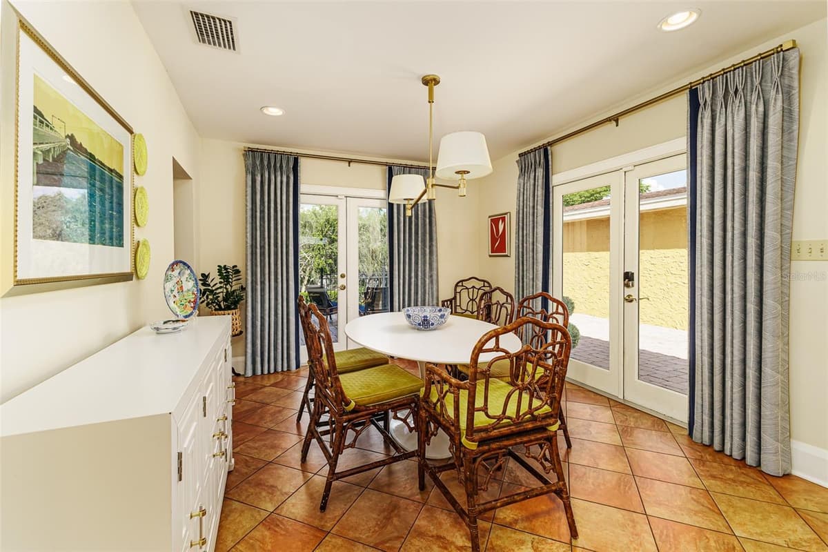 327 MIRAMAR ROAD — photo 17 of 45