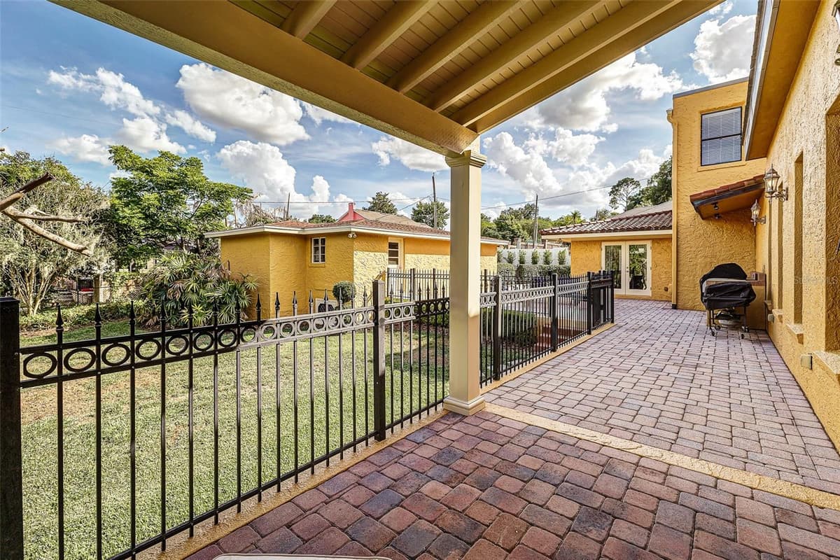 327 MIRAMAR ROAD — photo 42 of 45