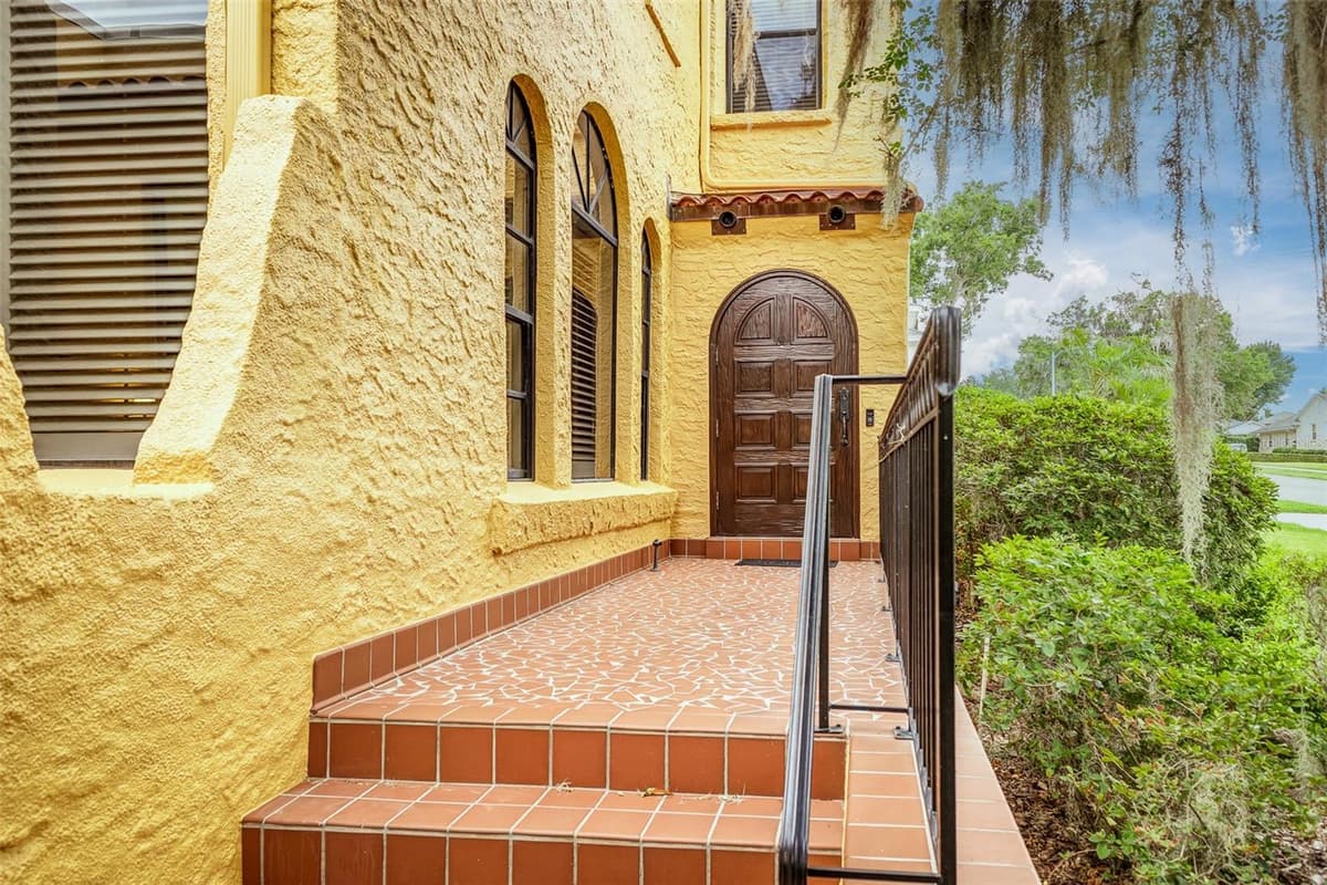 327 MIRAMAR ROAD — photo 5 of 45