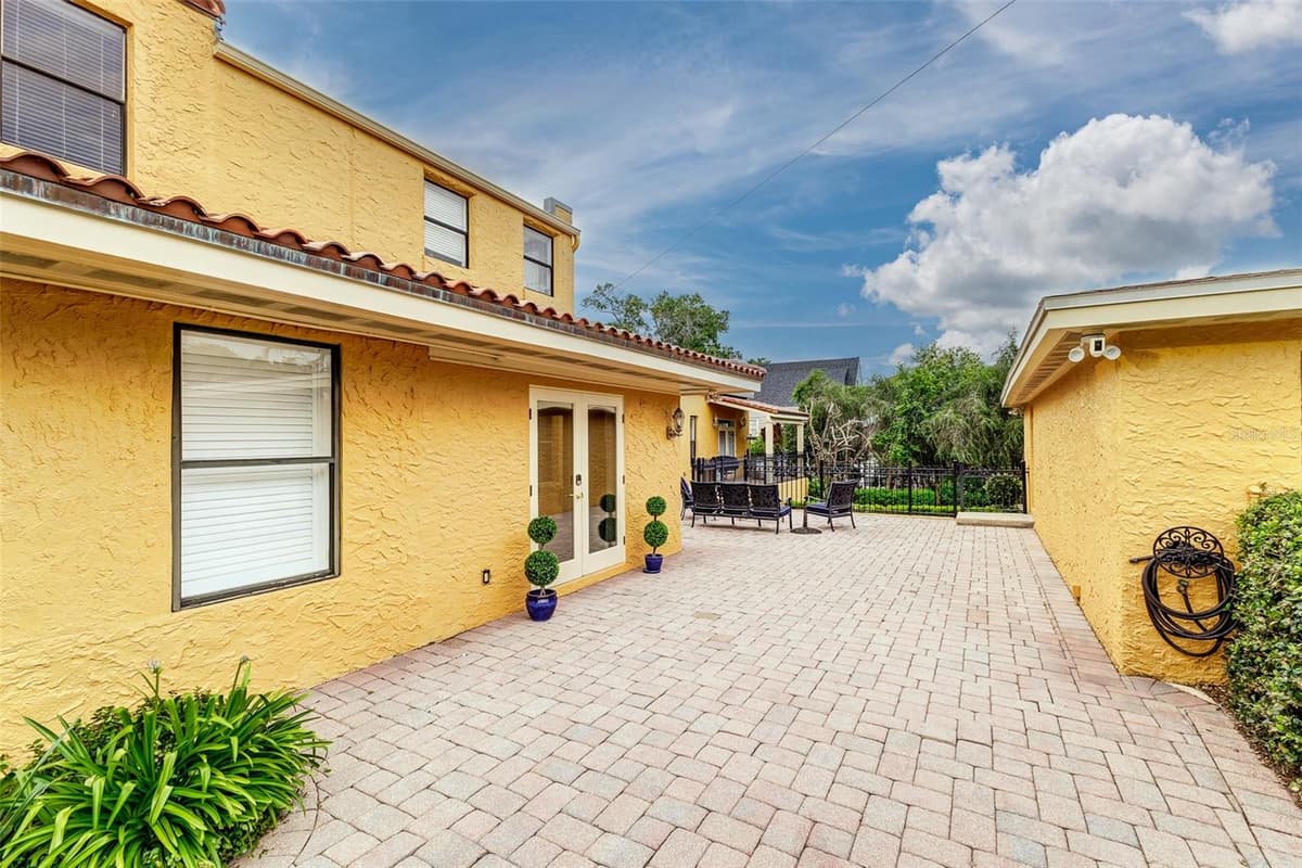 327 MIRAMAR ROAD — photo 40 of 45