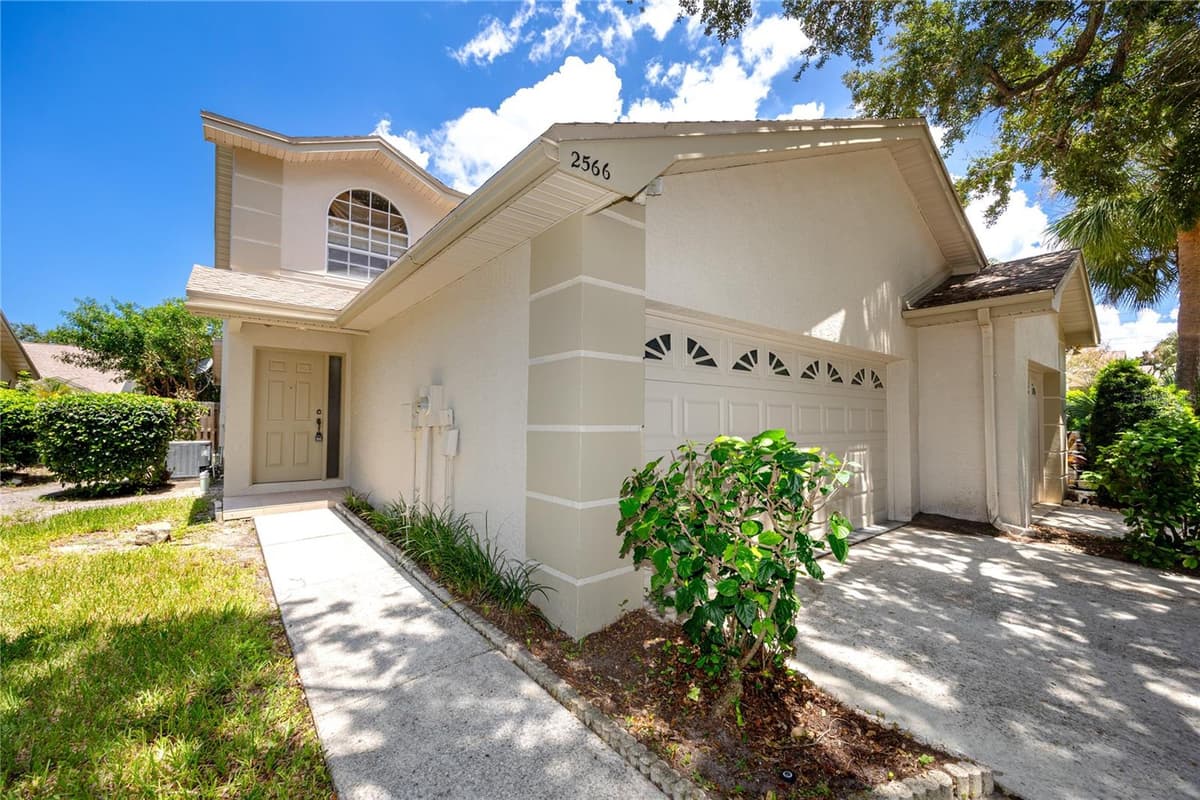 2566 BROOK LANE — photo 4 of 44