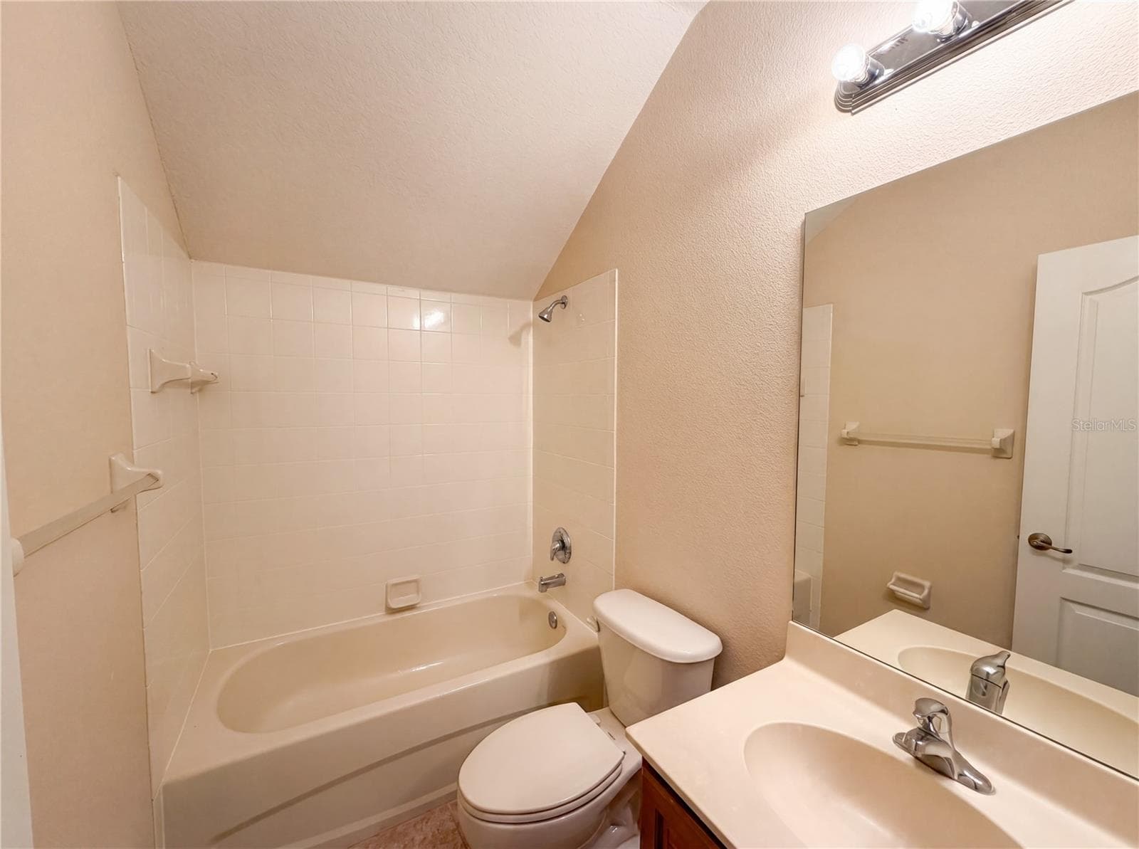 457 AMETHYST AVENUE — photo 20 of 27